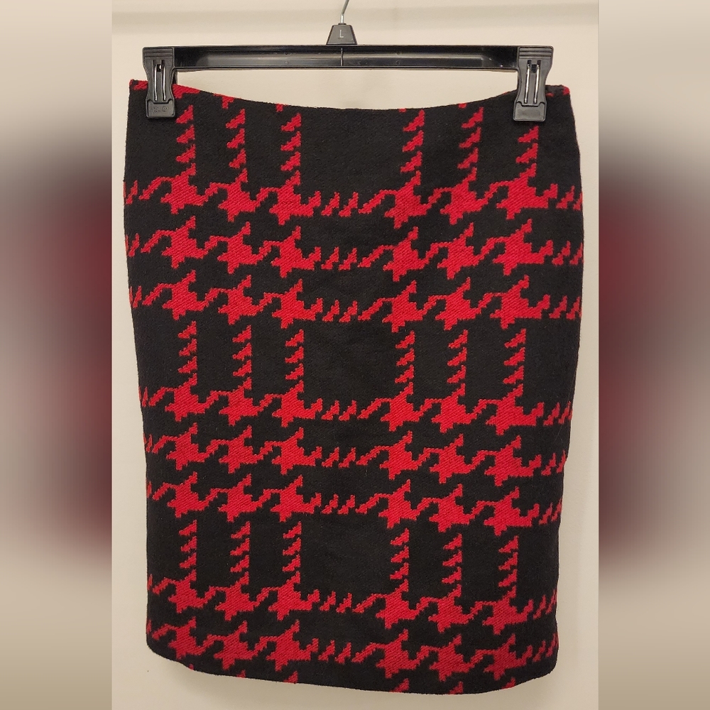 Talbots 8P Wool Blend black & red skirt